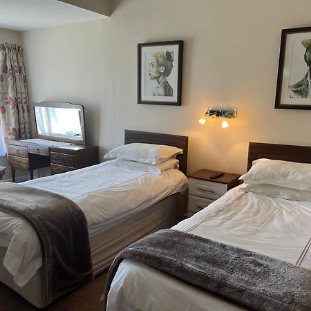 Palmgrove Bed & Breakfast 리스토웰 외부 사진
