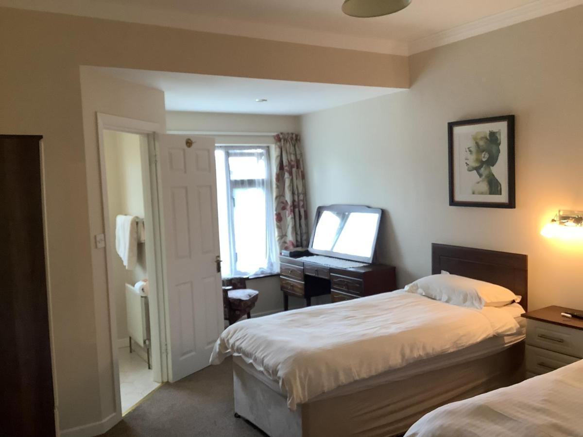 Palmgrove Bed & Breakfast 리스토웰 외부 사진